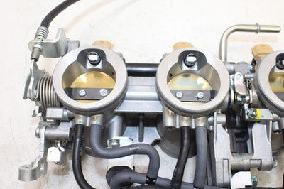 15-16 KAWASAKI VERSYS 1000 KLZ1000BFA OEM MAIN FUEL INJECTORS / THROTTLE BODIES