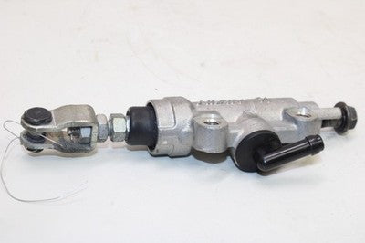 15-25 YAMAHA YZF R3 OEM REAR BACK BRAKE MASTER CYLINDER