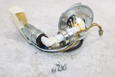 11-17 SUZUKI BOULEVARD C50 VL800 OEM FUEL GAS PUMP