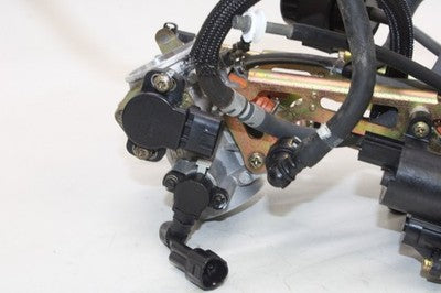 04-06 SUZUKI VSTROM 650 DL650 OEM MAIN FUEL INJECTORS / THROTTLE BODIES