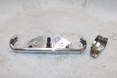 2004 KAWASAKI VULCAN VN1500E CLASSIC OEM FORKS UPPER TRIPLE TREE CLAMP COVER