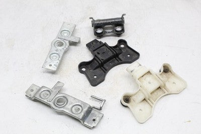 2006 2007 SUZUKI GSXR 600 750 OEM REAR FRONT SEAT MOUNTING BRACKET MOUNT