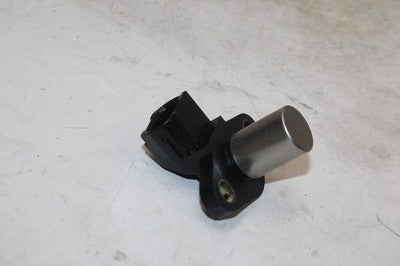 2000 SUZUKI GSXR 750 OEM ENGINE MOTOR COIL PICKUP PULSE PULSER SENSOR