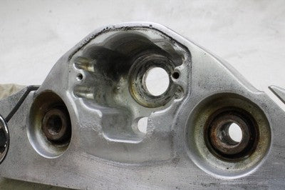 2009 VICTORY HAMMER OEM FORKS UPPER TRIPLE TREE CLAMP