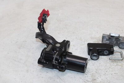 15-18 YAMAHA SR400 OEM IGNITION LOCK KEY SET W/ GAS CAP AND SEAT LOCK