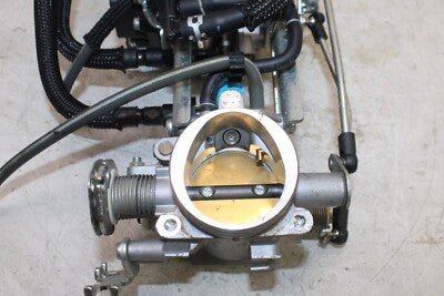 14-15 SUZUKI VSTROM 1000 DL1000A ABS OEM MAIN FUEL INJECTORS / THROTTLE BODIES