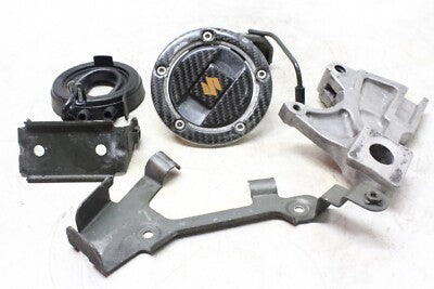 03-09 SUZUKI SV650S OEM GAS TANK FUEL CELL PETROL RESERVOIR BRACKET MOUNT SET