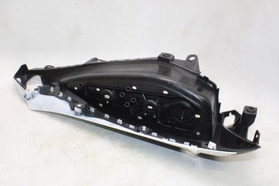 2018 YAMAHA XMAX CZD300A OEM LEFT SIDE FOOT PANEL REST COWL