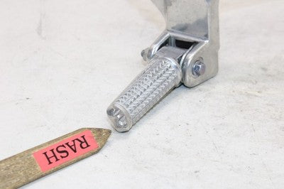 95-07 YAMAHA YZF600R OEM RIGHT REAR BACK PASSENGER PEG