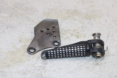 08-23 KAWASAKI NINJA ZX6R OEM RIGHT FRONT PEG W SHIELD