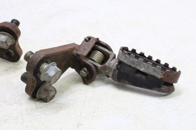 80-83 YAMAHA XT250 OEM FRONT LEFT RIGHT FOOT RESTS PEGS