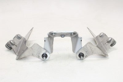 2009 KAWASAKI VULCAN 900 VN900B CLASSIC OEM HEADLIGHT FRONT MOUNT BRACKET