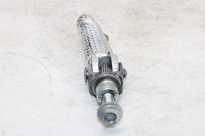 01-05 SUZUKI GSXR 600 OEM RIGHT FRONT FOOT REST PEG STEP