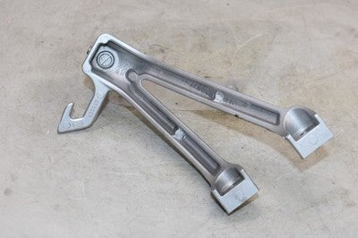 06-07 SUZUKI GSXR 750 OEM RIGHT REAR BACK PASSENGER PEG
