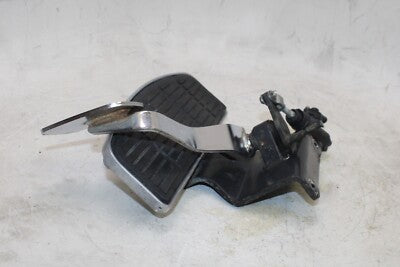 01-04 SUZUKI INTRUDER 1500 VL1500 OEM RIGHT DRIVER FOOT REST W PEDAL