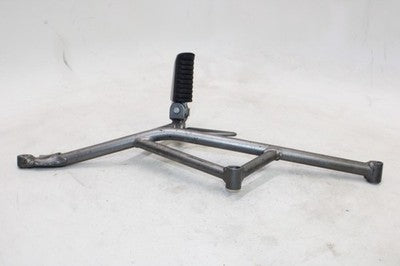 2011 KAWASAKI VERSYS 650 KLE650CF OEM RIGHT REAR BACK PASSENGER PEG W MOUNT