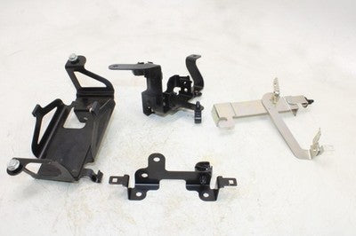 2016 KAWASAKI VERSYS 1000 KLZ1000BFA OEM MOUNTING BRACKETS MOUNTS STAY SET KIT