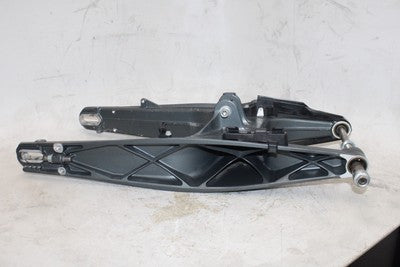 2018 HUSQVARNA SVARTPILEN 401 OEM REAR SWINGARM BACK SUSPENSION SWING ARM