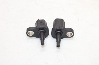 15-19 KAWASAKI VERSYS 1000 OEM AIR INTAKE TEMPERATURE TEMP SENSOR PAIR