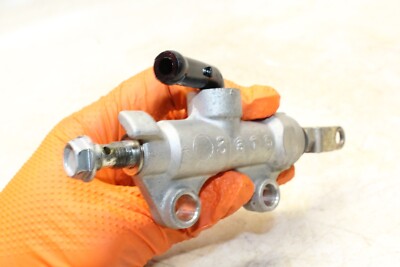 1994 KAWASAKI NINJA ZX9R ZX900B OEM REAR BACK BRAKE MASTER CYLINDER