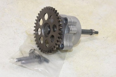 97-98 SUZUKI GSXR 600 OEM ENGINE MOTOR OIL PUMP