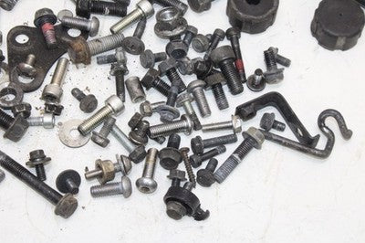 2009 KAWASAKI VULCAN 900 VN900B CLASSIC OEM ENGINE MOUNTING BOLTS MOTOR SCREWS