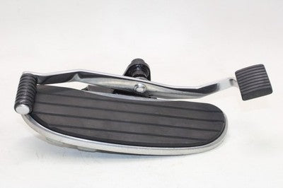 06-24 KAWASAKI VULCAN 900 VN900B OEM LEFT FRONT DRIVER FOOT STEP PEG W PEDAL