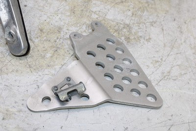 00-01 HONDA CBR929RR OEM RIGHT REARSET REAR SET DRIVER FOOT PEG REST STOP