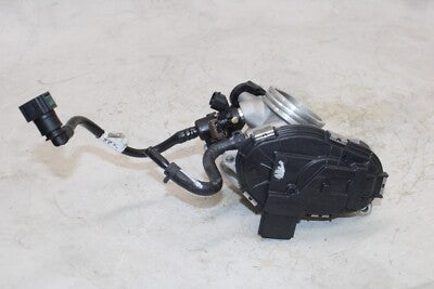 18-19 KTM 390 DUKE OEM MAIN FUEL INJECTORS / THROTTLE BODIES