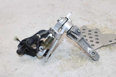 00-01 HONDA CBR929RR OEM RIGHT REARSET REAR SET DRIVER FOOT PEG REST STOP