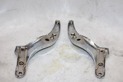 2004 SUZUKI INTRUDER 1500 VL1500 OEM PASSENGER REAR SEAT GRAB BAR HANDLE