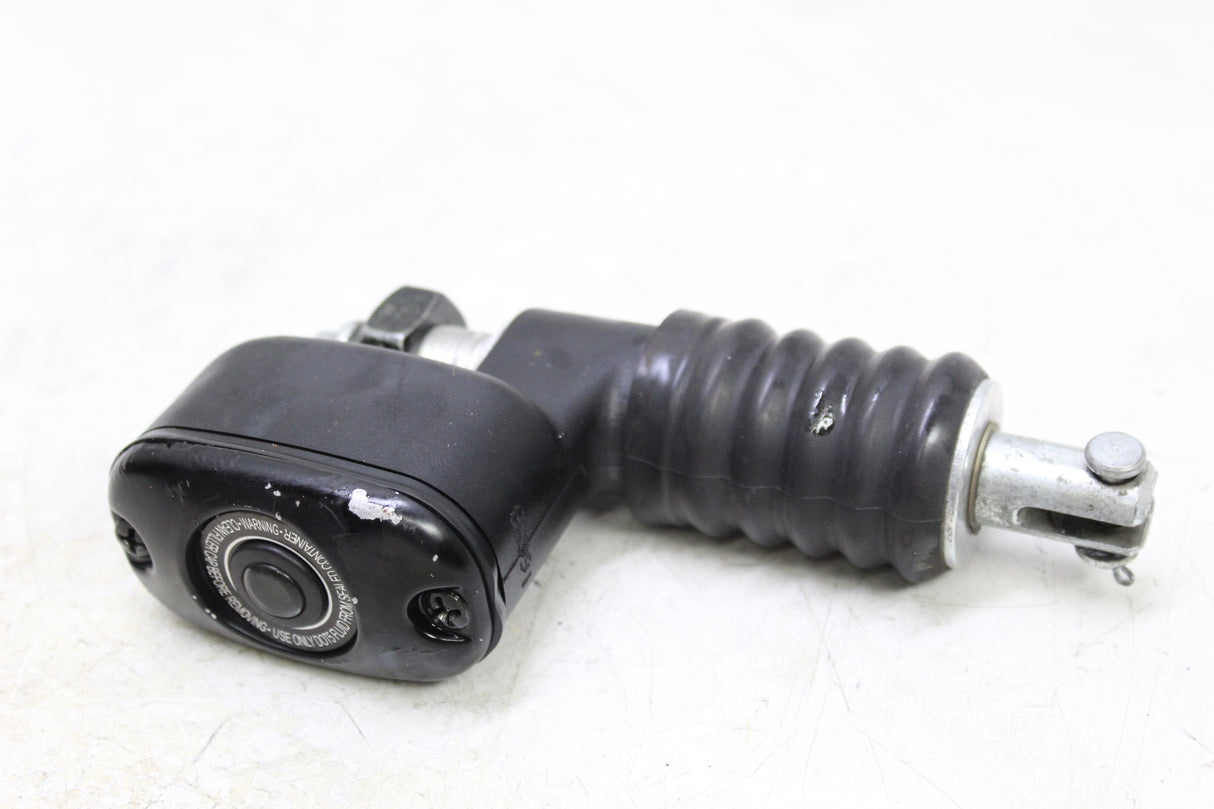 2000 Harley-Davidson Softail Deuce FXSTD OEM REAR BACK BRAKE MASTER CYLINDER