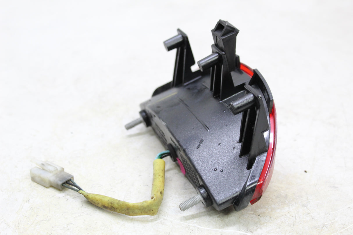 2017 Genuine Scooter Co. Buddy 125 OEM REAR TAIL TAILLIGHT BACK BRAKE LIGHT