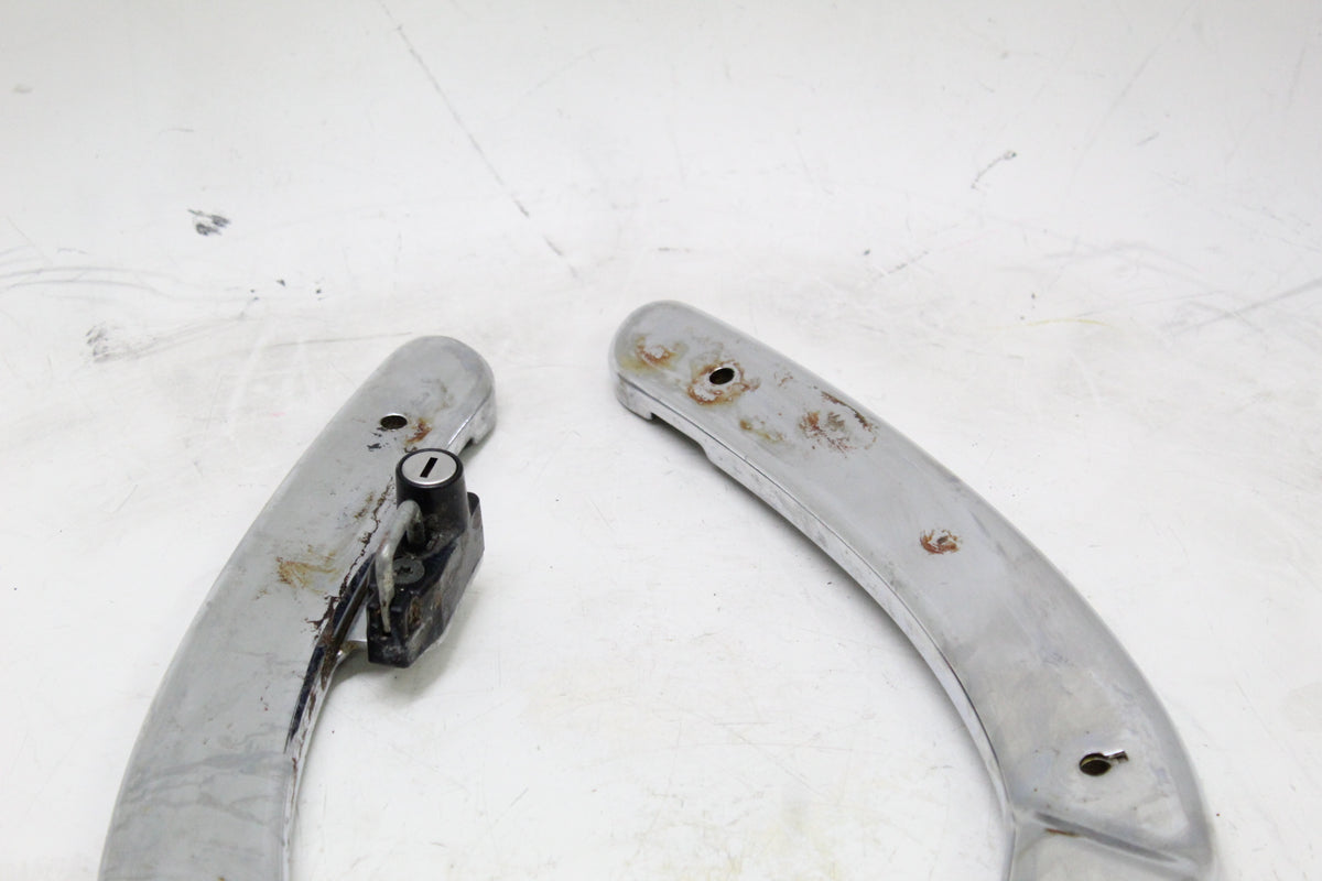 2007 YAMAHA XVS650 V STAR 650 OEM REAR FENDER STRUT RAILS PAIR