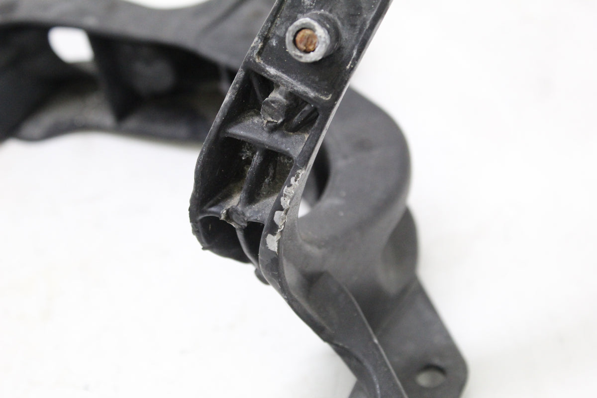 2004 SUZUKI GSXR600 OEM FRONT UPPER FAIRING STAY BRACKET