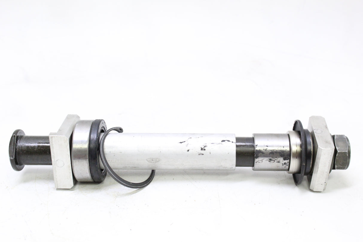 2004 Yamaha YZF R1 04-06 OEM REAR AXLE BACK WHEEL RIM PIVOT BOLT AXEL