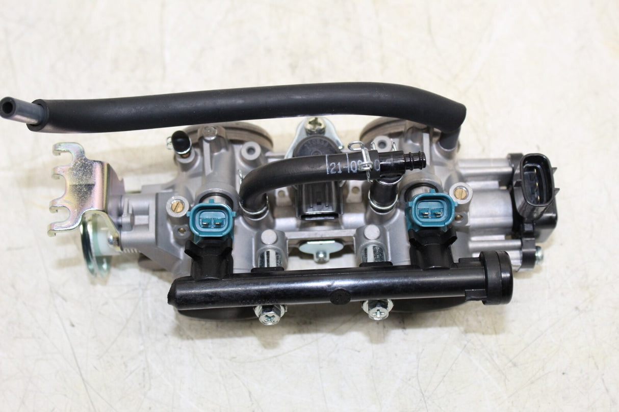 2022 YAMAHA MT-07 MTN690 MAIN FUEL INJECTORS / THROTTLE BODIES WITH FUEL LINE