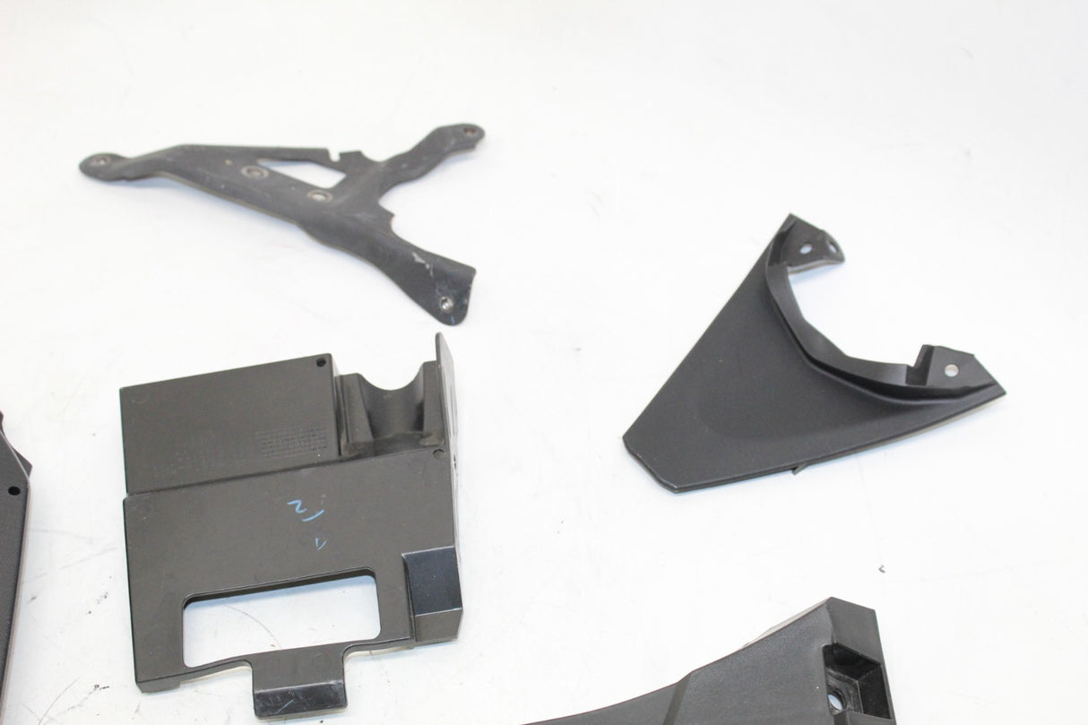 2019 Yamaha YZF R3 INNER FAIRING COWL TRIM COVER PANEL KIT