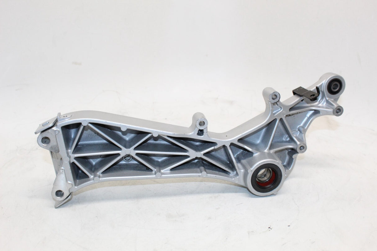 2007 07 HONDA FSC600 FSC 600 SILVER WING SWINGARM MOUNT BRACKET