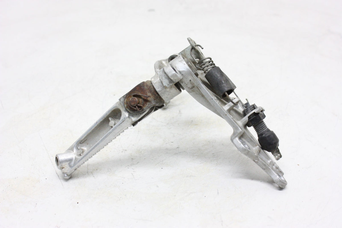 2006 SUZUKI GSXR 600 750 OEM RIGHT REARSET REAR SET DRIVER FOOT PEG REST STOP
