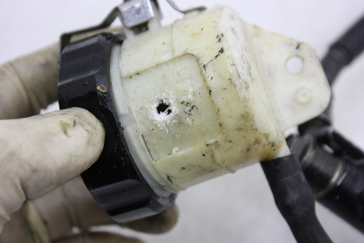 2003-2005 Yamaha YZF R6 2006-2009 R6S OEM Front Brake Master Cylinder W/ Lever