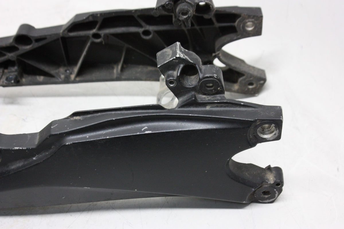 2011 11-25 SUZUKI GSXR600 GSXR750 OEM REAR SUBFRAME SEAT SUPPORT ASSEMBLY