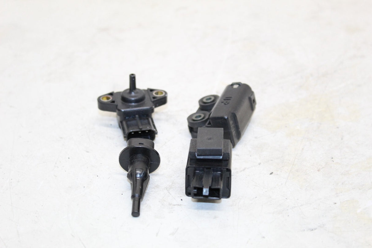 2003-05 Yamaha Yzf R6 Signal Relays Switchs Sensors OEM
