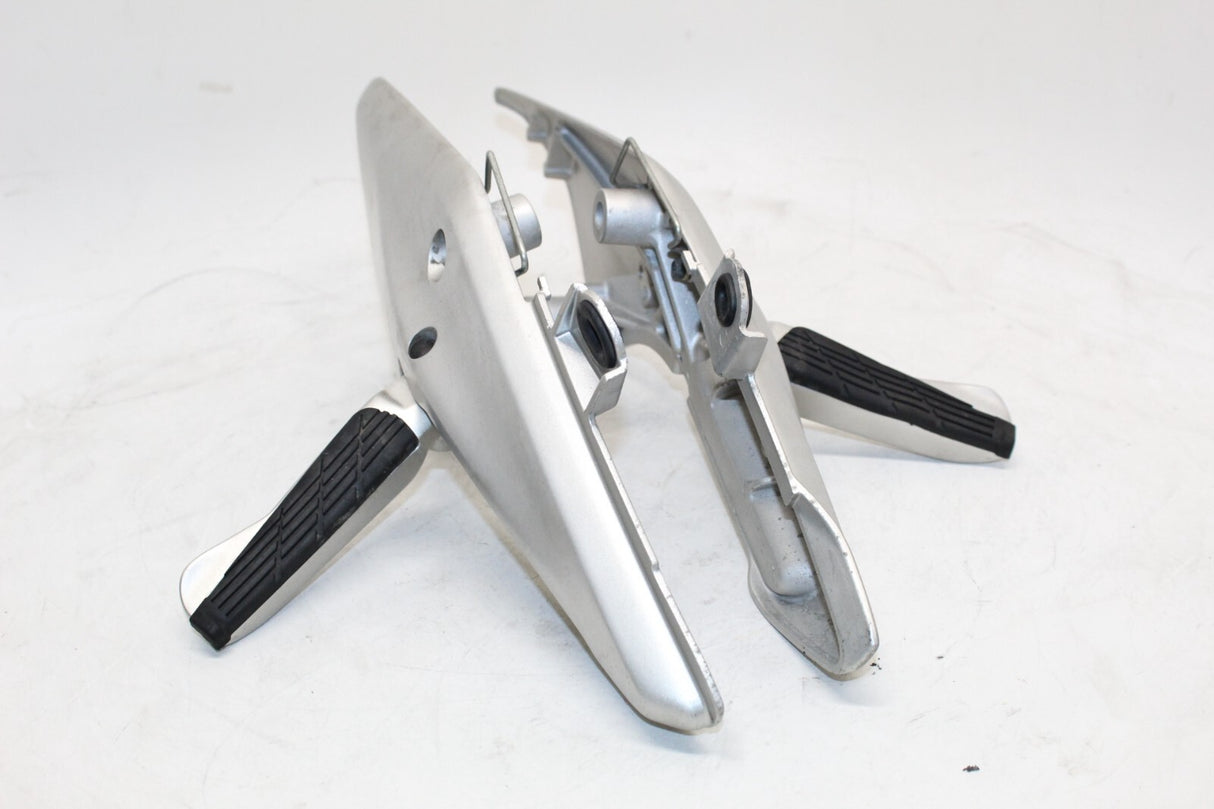 2007 07 HONDA FSC600 FSC 600 SILVER WING LEFT And RIGHT SIDE REAR FOOT PEGS