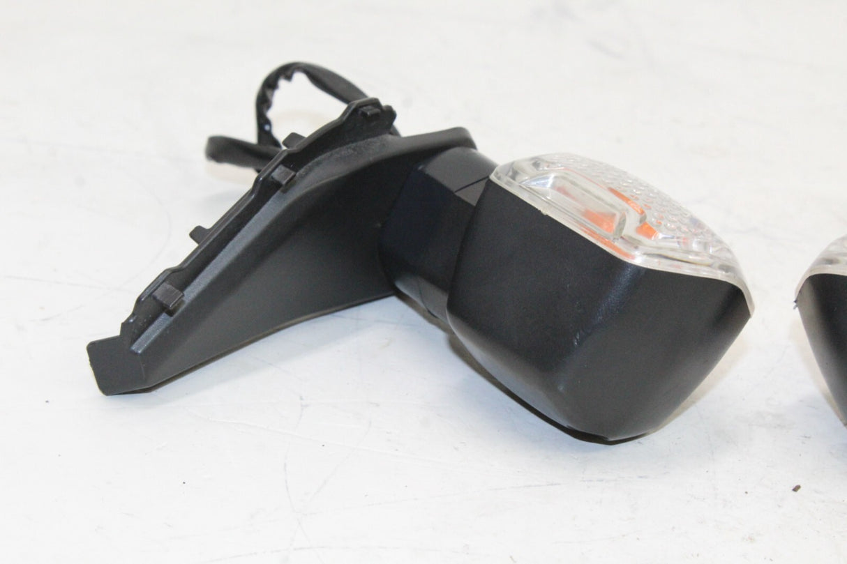 2015 Taotao Cy50-te Front Turn Indicator Light Bulb Housing OEM