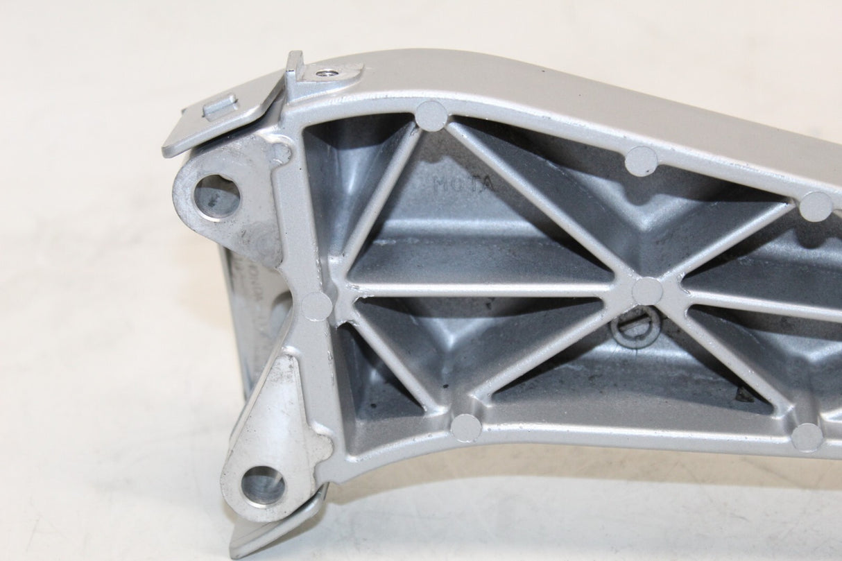2007 07 HONDA FSC600 FSC 600 SILVER WING SWINGARM MOUNT BRACKET