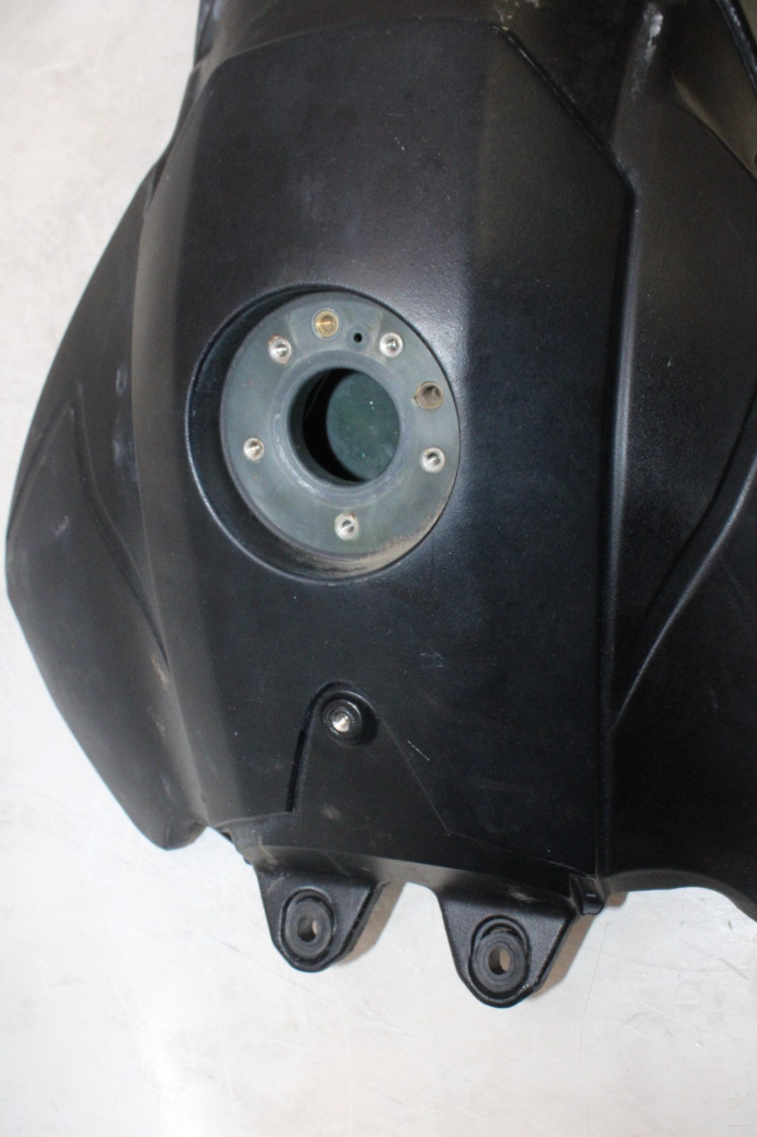 2011 APRILIA DORSODURO 750 OEM GAS TANK FUEL CELL PETROL RESERVOIR
