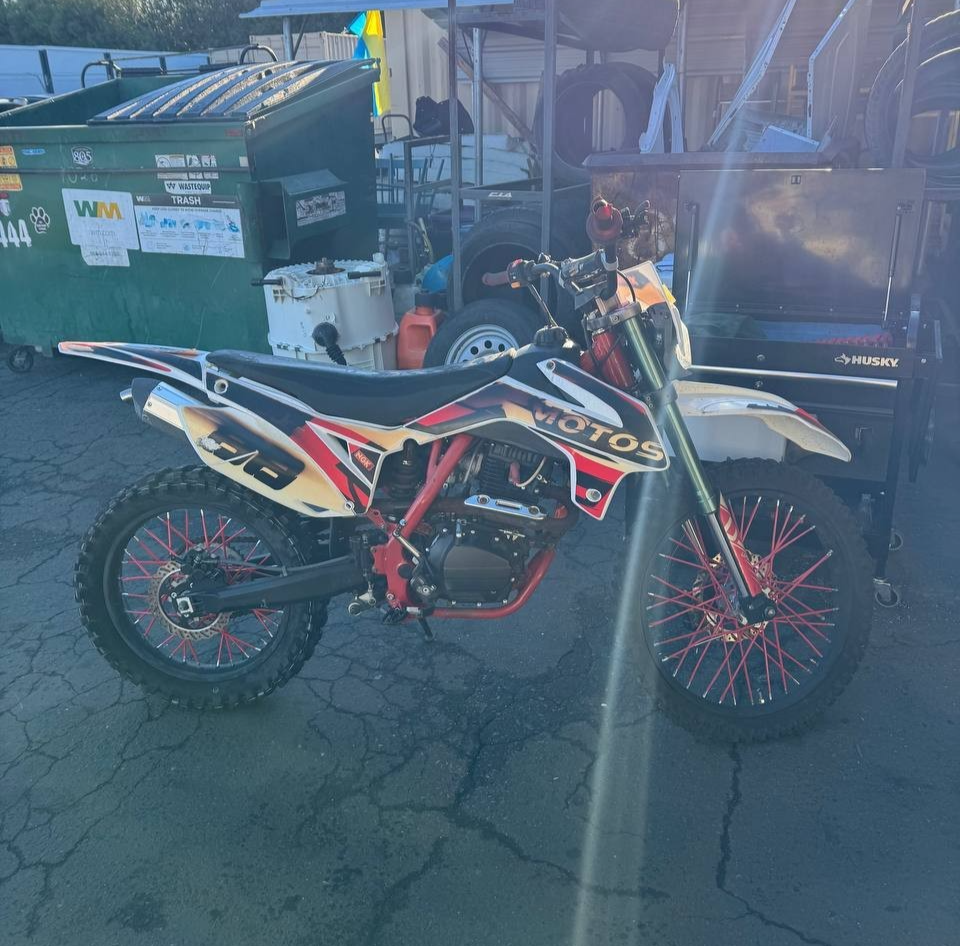 2022 XMOTOS XB88 250cc OEM FRONT FORKS CLAMP LOWER TRIPLE TREE STEM