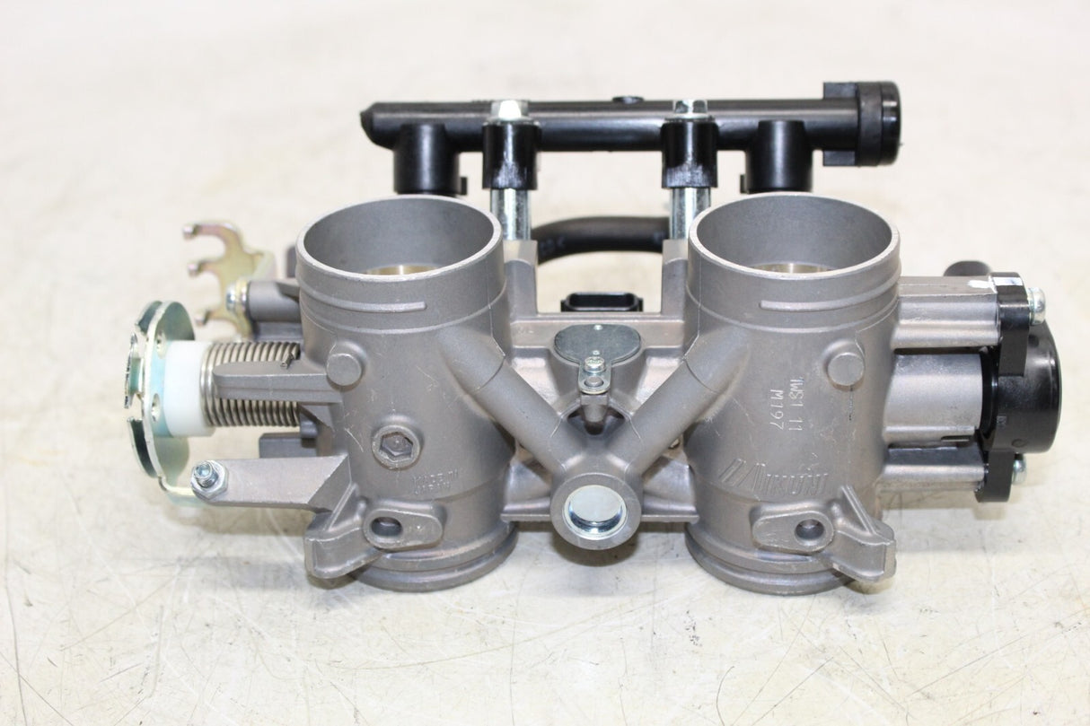2022 YAMAHA MT-07 MTN690 MAIN FUEL INJECTORS / THROTTLE BODIES WITH FUEL LINE