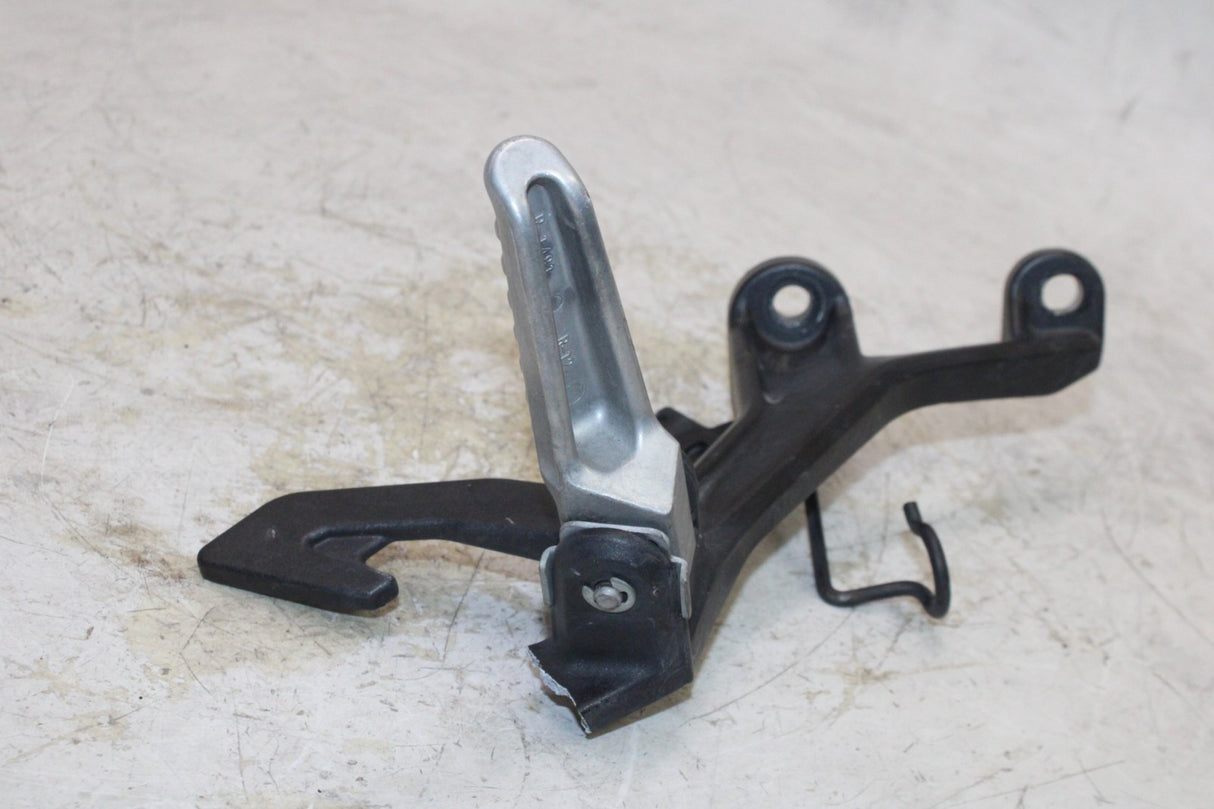 2018 KAWASAKI NINJA 400 OEM RIGHT REAR BACK PASSENGER PEG